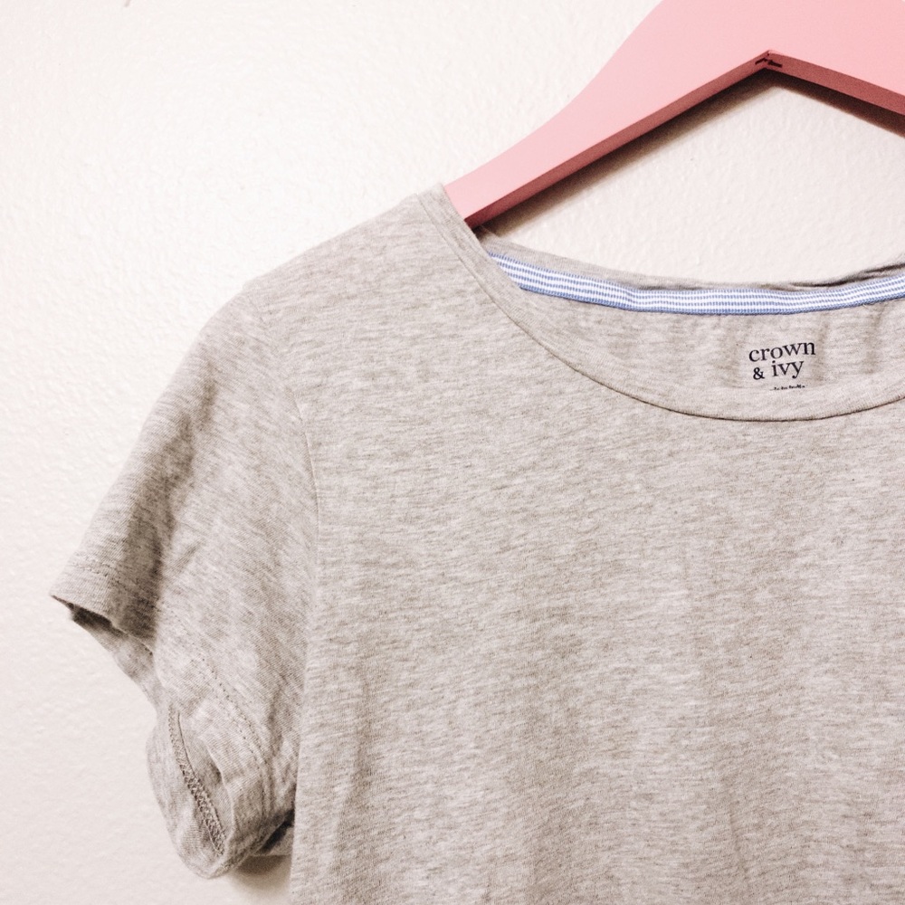 THE PERFECT GRAY TEE